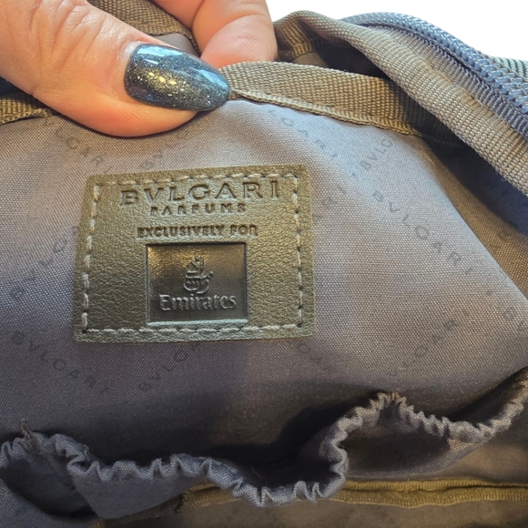 Bvlgari Parfums Set Of 2 Gray Canvas Zip Cosmetic Toiletry Cases - Picture 9 of 16